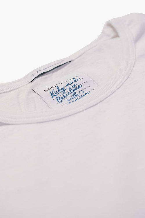 Etiqueta camiseta Bonito blanca algodón orgánico hombre mujer hecha en Barcelona